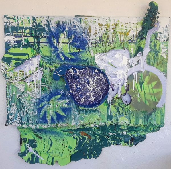 GREEN MANDOLIN.